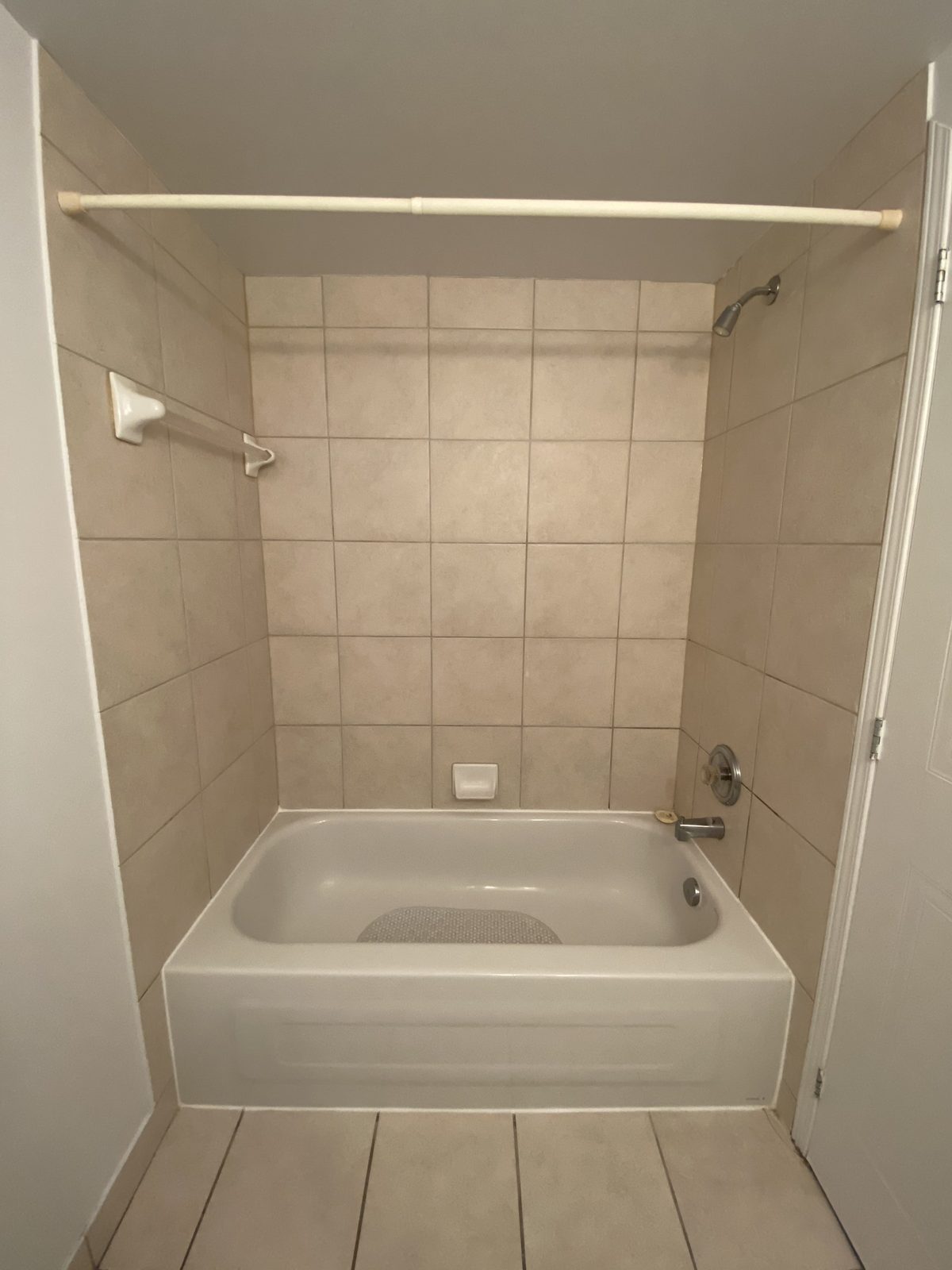 Salle de bain d'un 2½